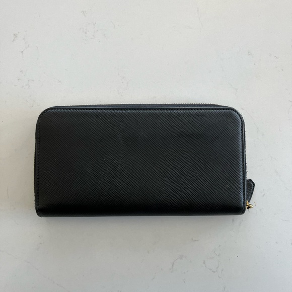 Prada, large wallet - Picture 2 of 8